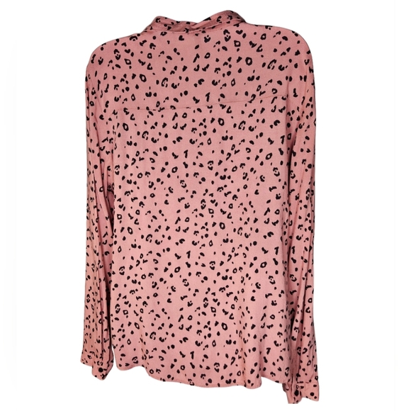 0030 Divided H&M Leopard Print Longsleeve Button Up Pink Black Office  Size 8 - Picture 3 of 13